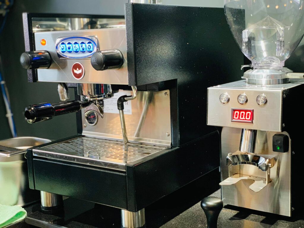 Máy pha cà phê Lamvita LCD 1 GR