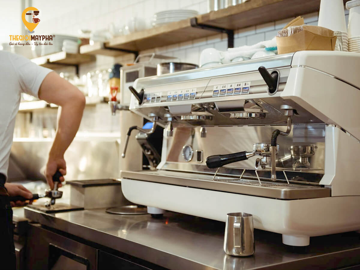 Máy pha cà phê cho quán cafe lớn
