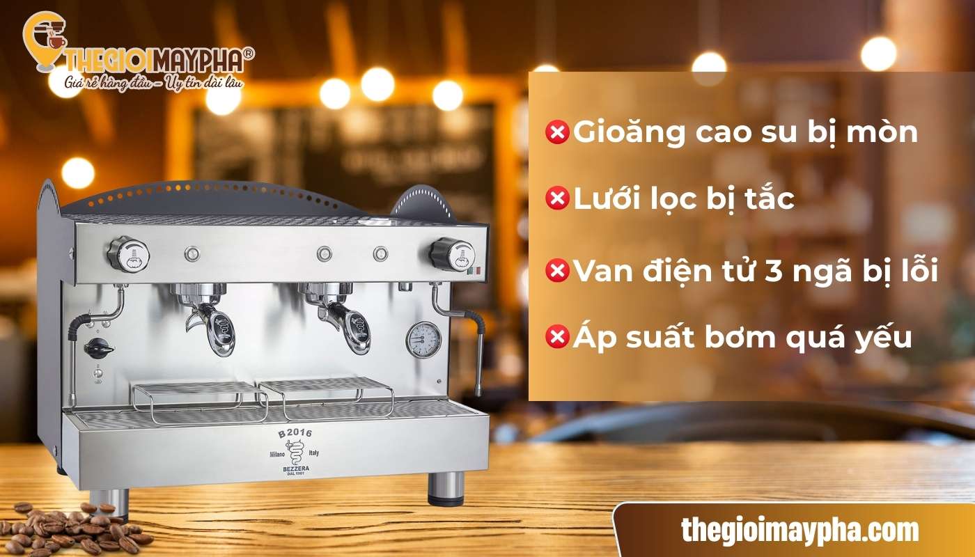Lỗi kỹ thuật từ bộ phận máy pha khiến bã cafe sau khi chiết xuất bị ẩm ướt