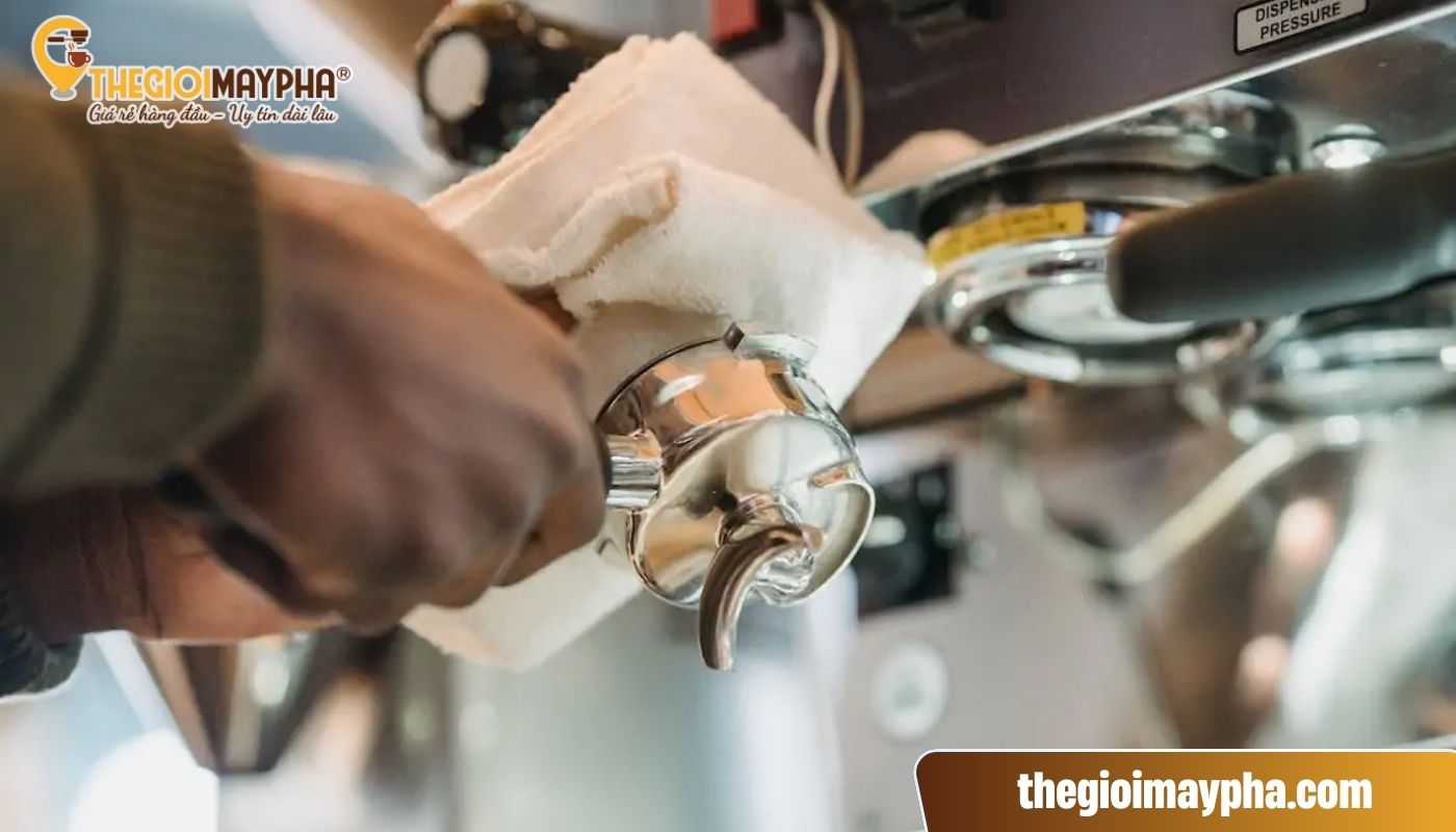 Tại sao đánh cà phê không lên bọt? Do vệ sinh chưa kỹ