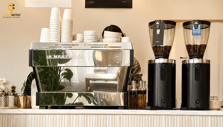 Xu hướng đầu tư máy pha cafe chuyên nghiệp trong năm 2026 dành cho quán kinh doanh