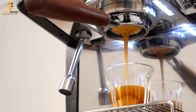 Máy pha cà phê Crem EX3 2 Group 3 Nồi hơi đồng 11.5L công suất 3350W phục vụ 300 - 400 ly/ngày